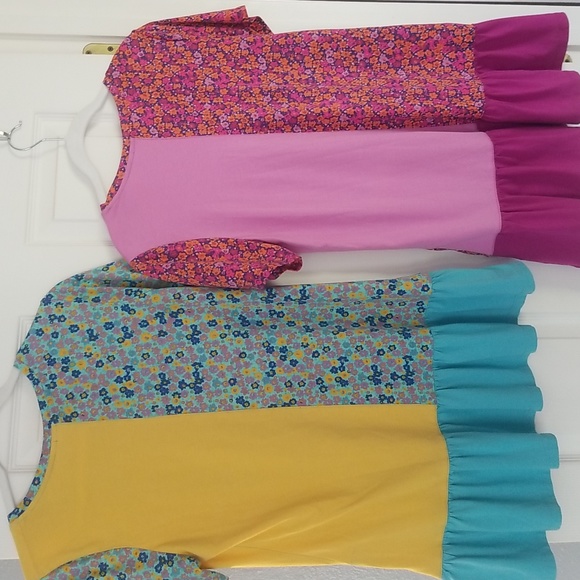 LOGO Floral Tops two  (2) - Picture 2 of 3